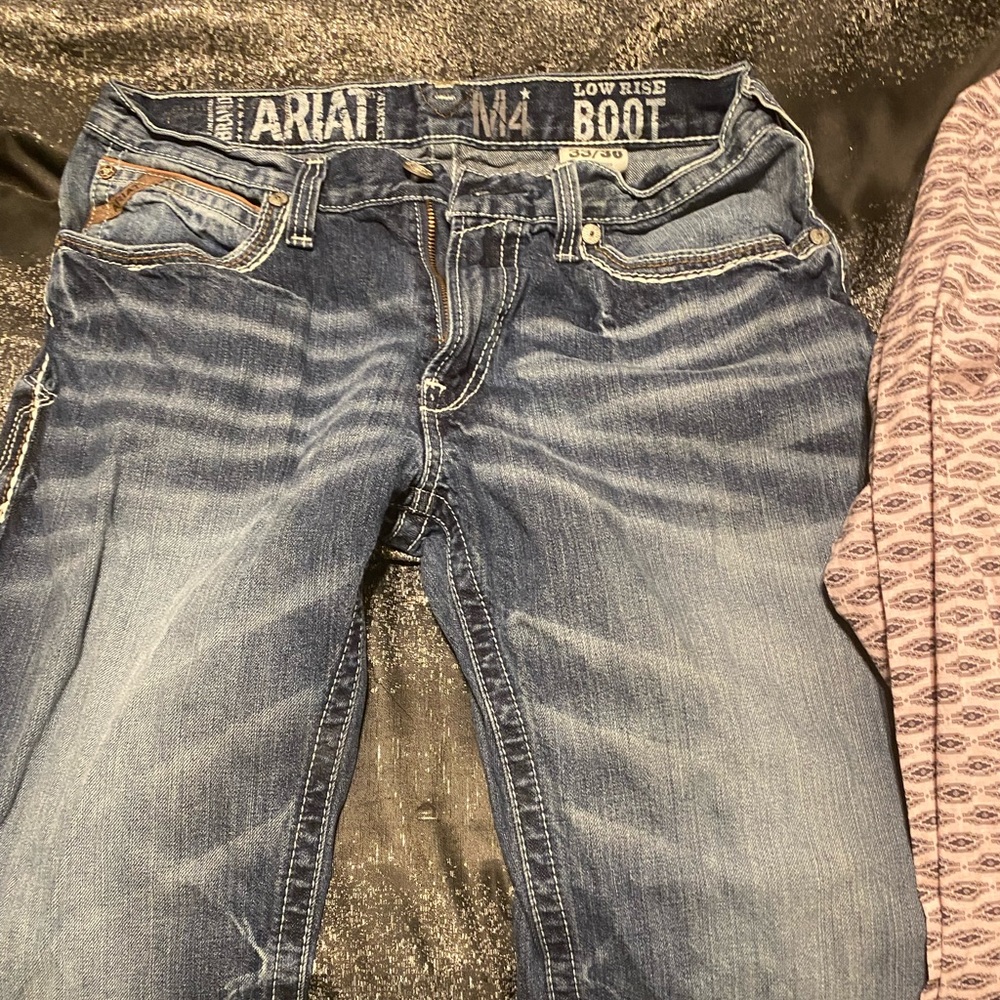 Men’s ariat jeans